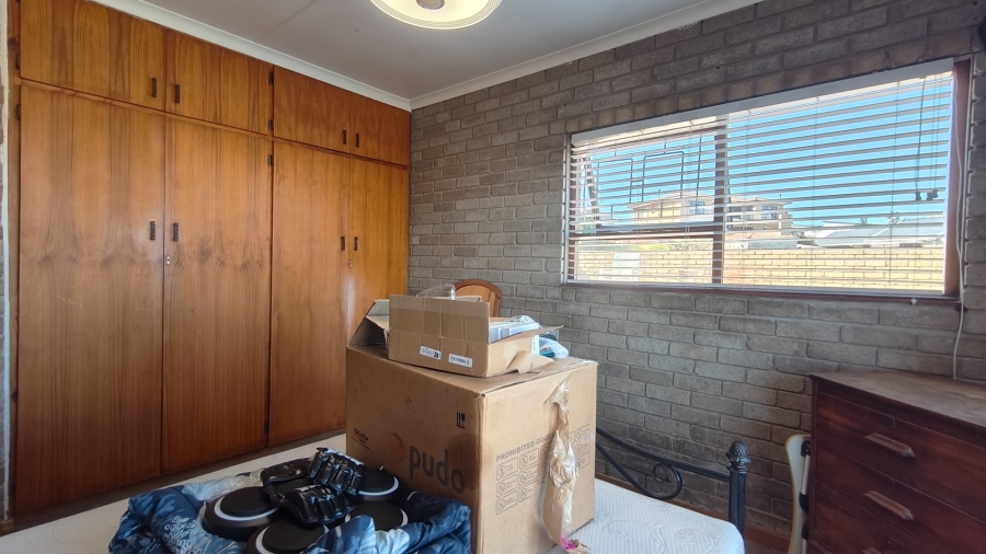 4 Bedroom Property for Sale in Dana Bay Western Cape